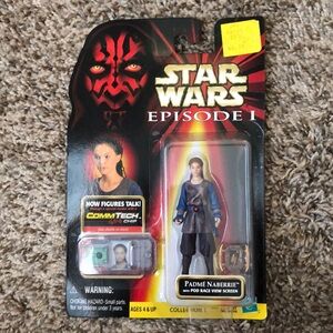 Star Wars E1 Padme Naberrie- Pod Racing Costume / Mint on Cardback Sealed / 1998
